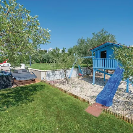 Holiday home Gorgeous In Tar With Wifi *