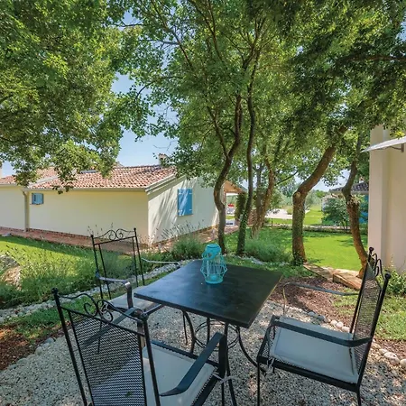 Holiday home Gorgeous In Tar With Wifi Tar-Vabriga